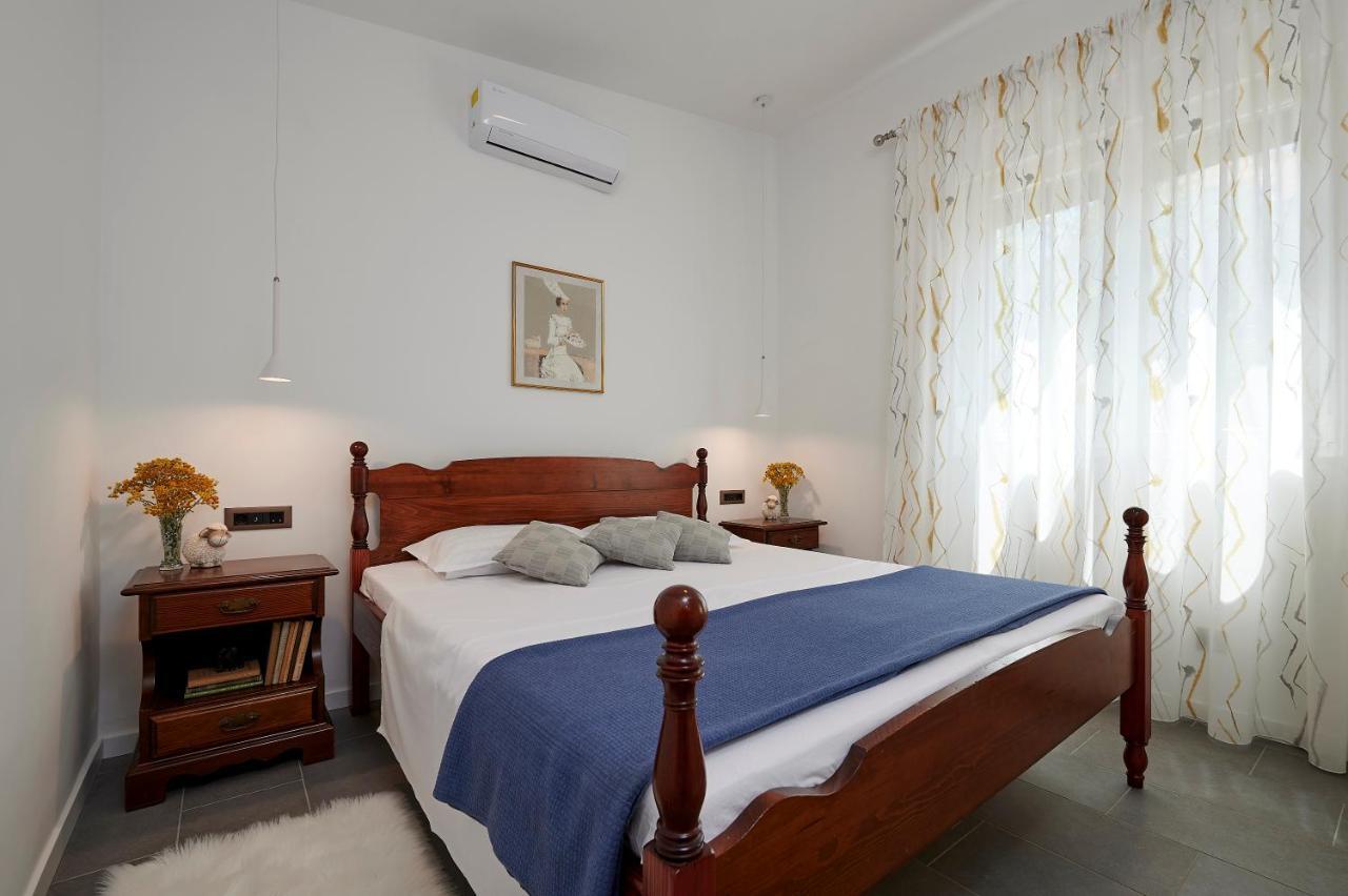 Villa Lovor Трогир Екстериор снимка