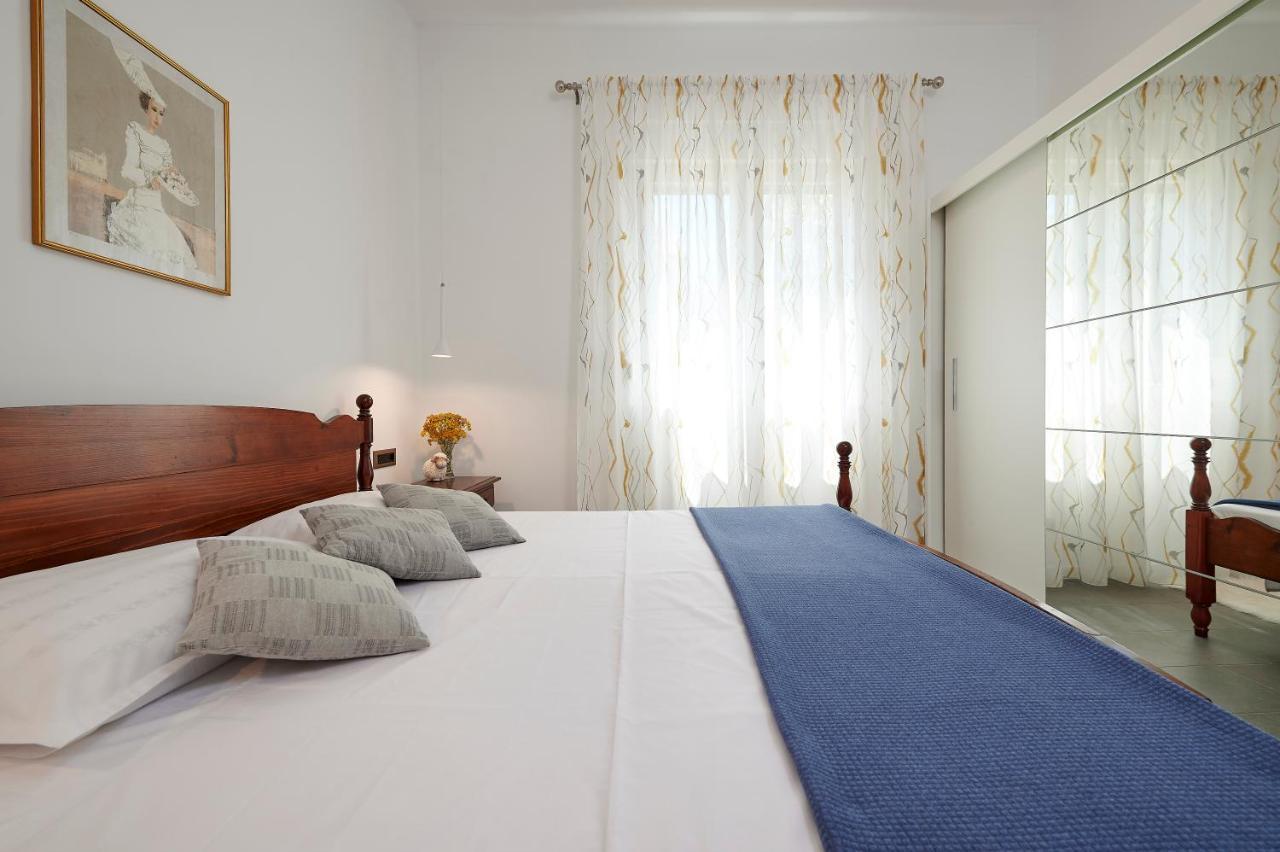 Villa Lovor Трогир Екстериор снимка
